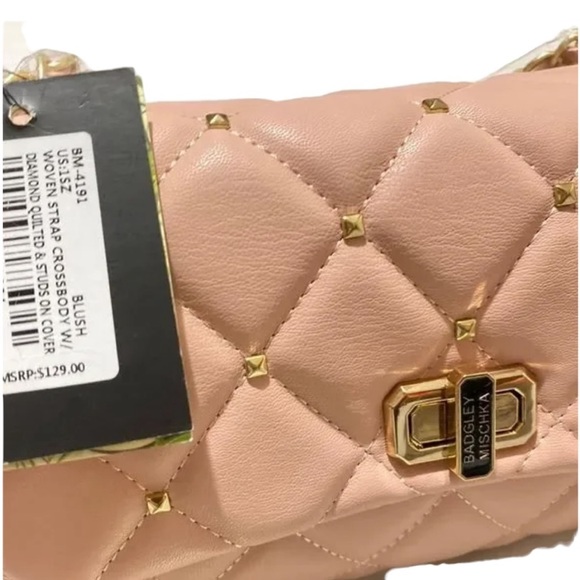 Badgley Mischka Handbags - NWT 🚫CallOuts🚫Badgley Mishka Pink Blush Quilted Crossbody with studs